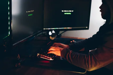Code Screen 4K Wallpaper · technology · 3840×2563
