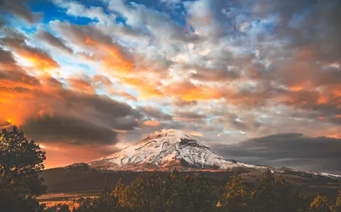 Fondo de pantalla Volcán 4K · nature · 3840×2399
