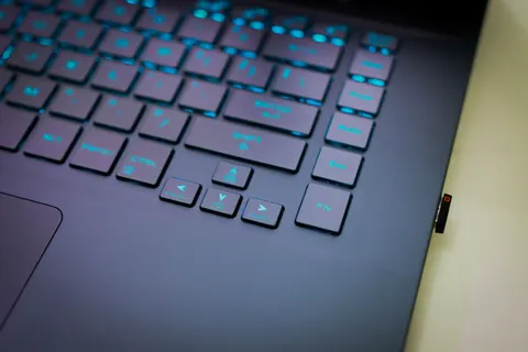 RGB Keyboard 4K Wallpaper · technology · 3840×2560