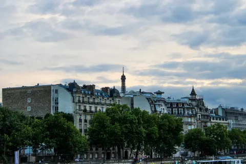 Paris at Night 4K Wallpaper · city · 3840×2560