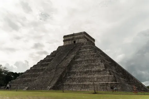 Pyramids 4K Wallpaper · travel · 3840×2560