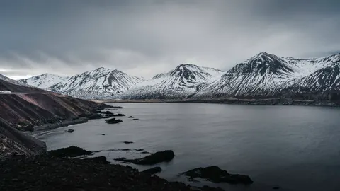 Black Sand Beach 4K Wallpaper · travel · 3840×2160