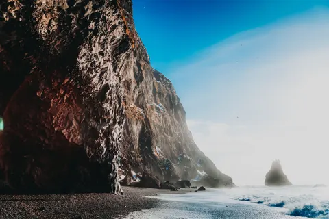 Black Sand Beach 4K Wallpaper · travel · 3840×2560