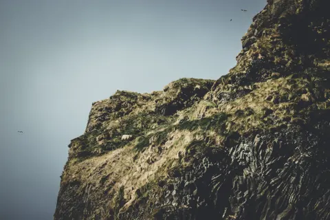Black Sand Beach 4K Wallpaper · travel · 3840×2560