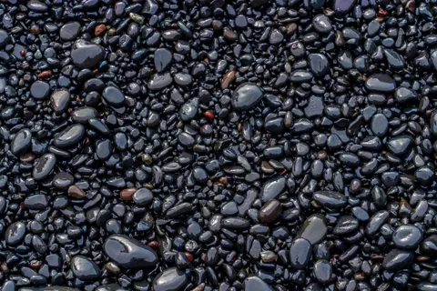 Black Sand Beach 4K Wallpaper · travel · 3840×2561