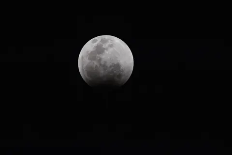 Moon Craters 4K Wallpaper · space · 3840×2560