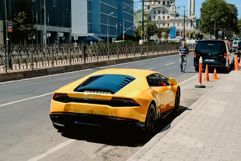Sports Car 4K Wallpaper · cars · 3840×2560
