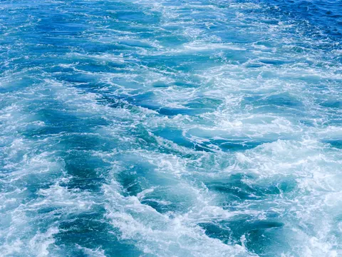 Deep Blue 4K Wallpaper · underwater · 3840×2880