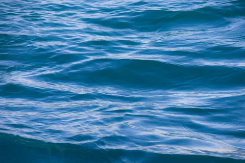 Deep Blue 4K Wallpaper · underwater · 3840×2560