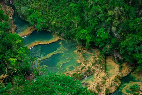 Jungle Waterfall 4K Wallpaper · waterfall · 3840×2560