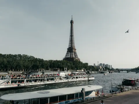 Paris at Night 4K Wallpaper · city · 3840×2880
