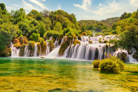 Tropical Falls 4K Wallpaper · tropical · 3840×2560