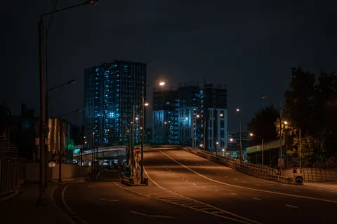Neon City 4K Wallpaper · neon · 3840×2560