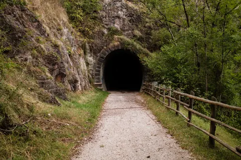 Neon Tunnel 4K Wallpaper · neon · 3840×2560