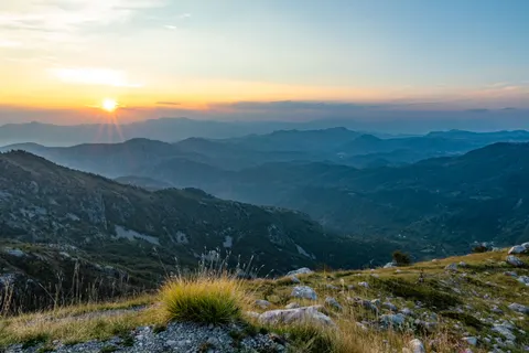 Sunset Mountains 4K Wallpaper · sunset · 3840×2560