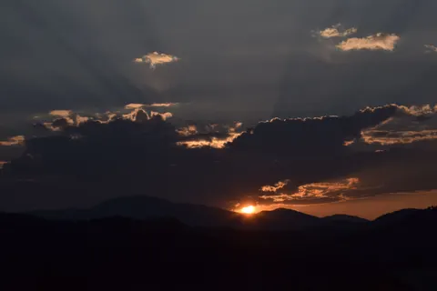 Sunset Mountains 4K Wallpaper · sunset · 3840×2560