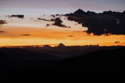Sunset Mountains 4K Wallpaper · sunset · 3840×2561