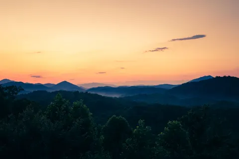 Sunset Mountains 4K Wallpaper · sunset · 3840×2563