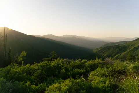 Sunset Mountains 4K Wallpaper · sunset · 3840×2560