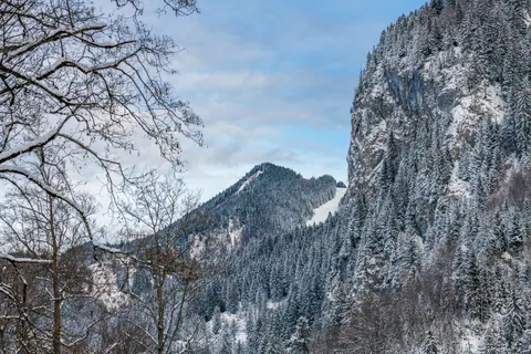 Wallpaper Pegunungan musim dingin 4K · winter · 3840×2560