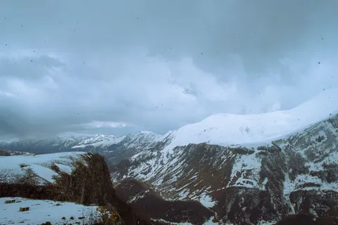 Winter Mountains 4K Wallpaper · winter · 3840×2560
