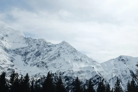 Winter Mountains 4K Wallpaper · winter · 3840×2560