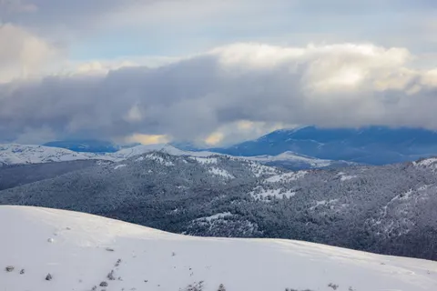 Winter Mountains 4K Wallpaper · winter · 3840×2561
