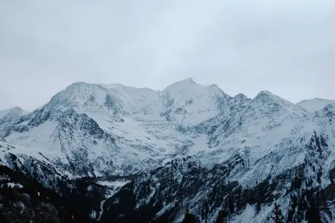 Winter Mountains 4K Wallpaper · winter · 3840×2560