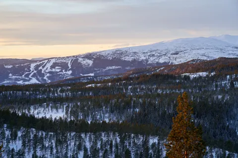 Winter Mountains 4K Wallpaper · winter · 3840×2561