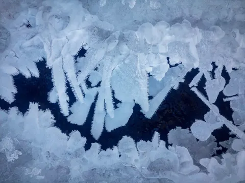 Winter Lake 4K Wallpaper · winter · 3840×2880