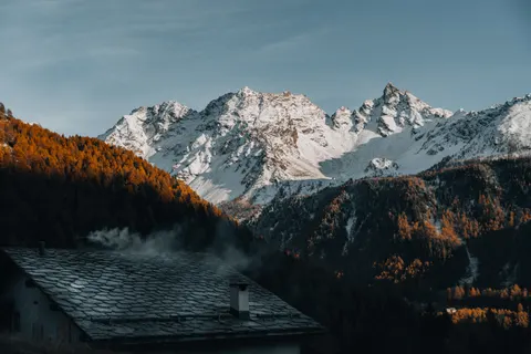 Winter Cabin 4K Wallpaper · winter · 3840×2560