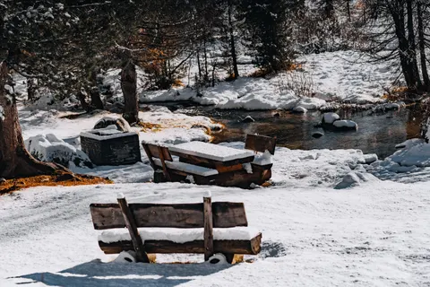 Winter Cabin 4K Wallpaper · winter · 3840×2560