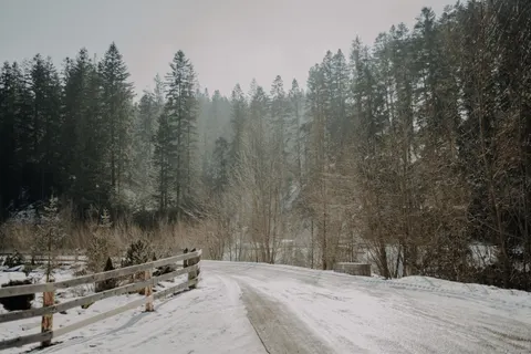 Winter Cabin 4K Wallpaper · winter · 3840×2560