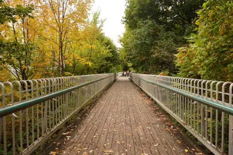 Autumn Park 4K Wallpaper · autumn · 3840×2560