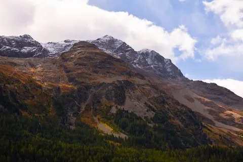 秋日群山 4K壁纸 · autumn · 3840×2560
