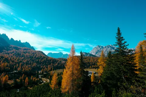 पतझड़ के पर्वत 4K वॉलपेपर · autumn · 3840×2560