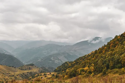 秋日群山 4K桌布 · autumn · 3840×2560