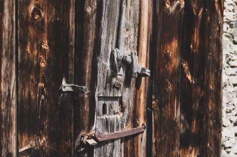 Wood Texture 4K Wallpaper · textures · 3840×2555