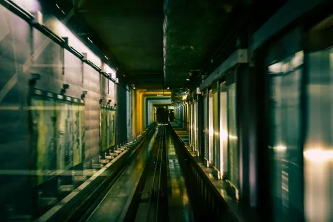 Server Room 4K Wallpaper · technology · 3840×2560