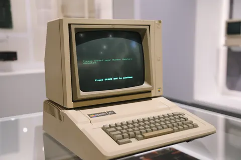 Code Screen 4K Wallpaper · technology · 3840×2556