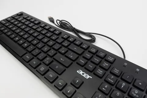 RGB Keyboard 4K Wallpaper · technology · 3840×2560