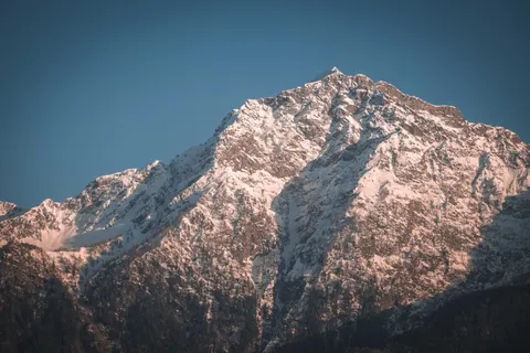 Snowy Mountain Peak 4K Wallpaper · mountains · 3840×2560