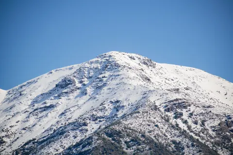 Snowy Mountain Peak 4K Wallpaper · mountains · 3840×2560