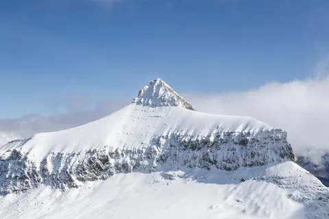 Snowy Mountain Peak 4K Wallpaper · mountains · 3840×2560
