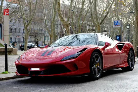 خلفية سيارة رياضية بدقة 4K · cars · 3840×2560