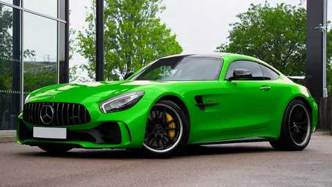 Sportwagen 4K Hintergrundbild · cars · 3840×2159