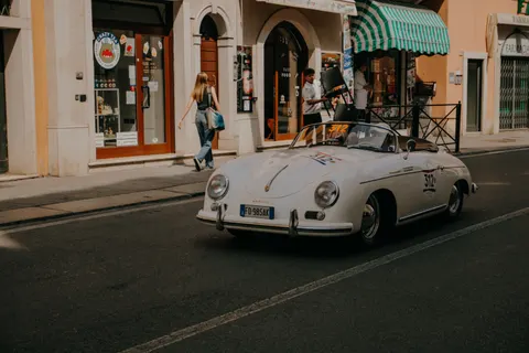 والپیپر خودرو اسپرت با کیفیت 4K · cars · 3840×2560