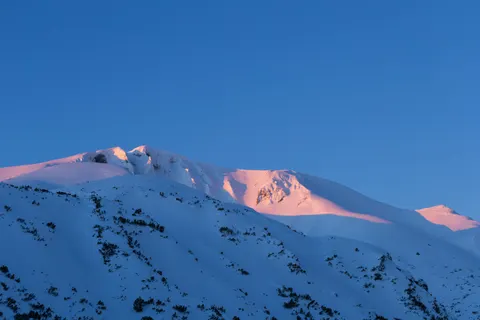 Papel de parede Pico nevado 4K · mountains · 3840×2560