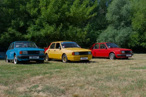 Klassieke auto 4K-achtergrond · cars · 3840×2563