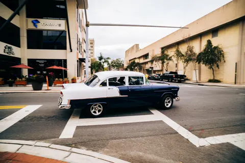 Classic Car 4K Wallpaper · cars · 3840×2560